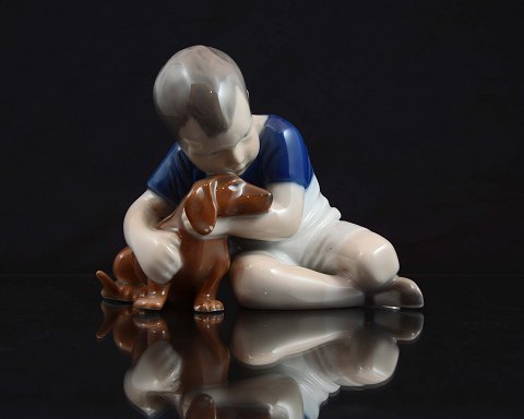 B&G figur dreng med gravhund