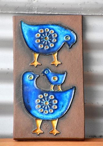 Relief med 3 blå fugle