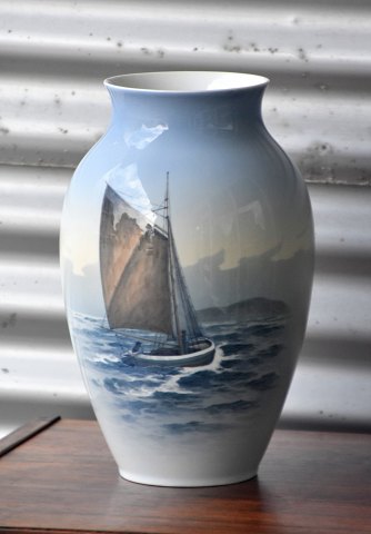 Stor Vase med sejlbåd