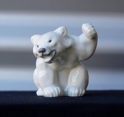 RC figur
233
Vinkende hvid Isbjørn