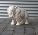 Hjorth figur
Hvid elefant