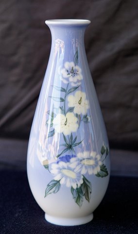 Royal CopenhagenVase  2920/4055, Kamille-blomster