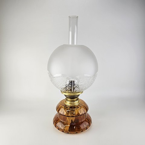 Holmegaard DagmarRavfarvet oliebordlampe