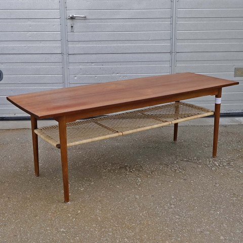 Sofabord teak med flet hylde149,5 cm